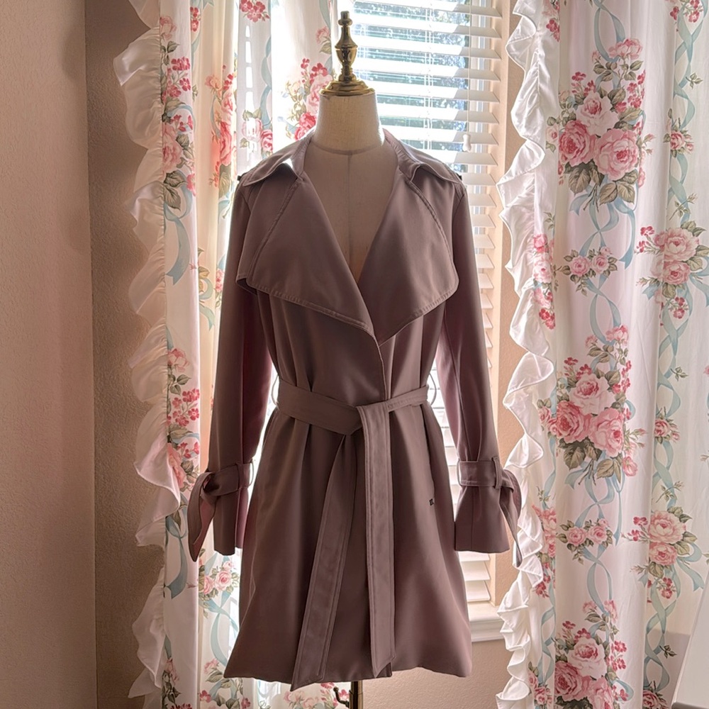 [SOLD] Michael Kors Li ght Pink Trench Coat